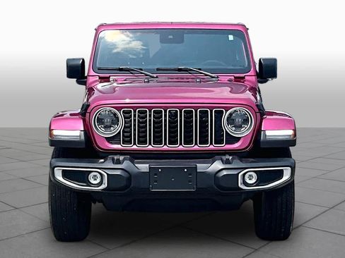 Used 2024 Jeep Wrangler Unlimited Sahara w/ Technology Group AWD/4WD image 3