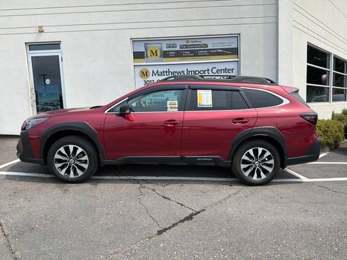 Used 2024 Subaru Outback Limited AWD/4WD image 2