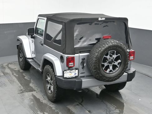 Used 2018 Jeep Wrangler Sahara w/ Connectivity Group image 35