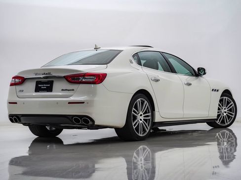 Used 2018 Maserati Quattroporte S Q4 AWD/4WD image 9