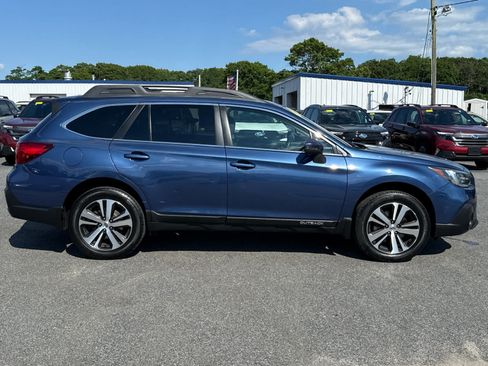 Used 2019 Subaru Outback 2.5i Limited AWD/4WD image 8