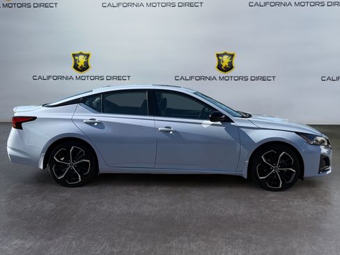 Used 2023 Nissan Altima 2.5 SR w/ SR Premium Package FWD image 6