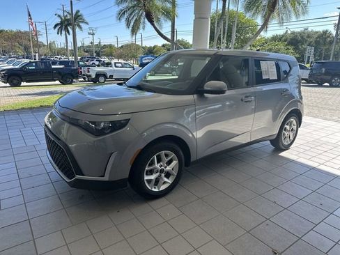 Used 2024 Kia Soul LX w/ Option Group 015 FWD image 32