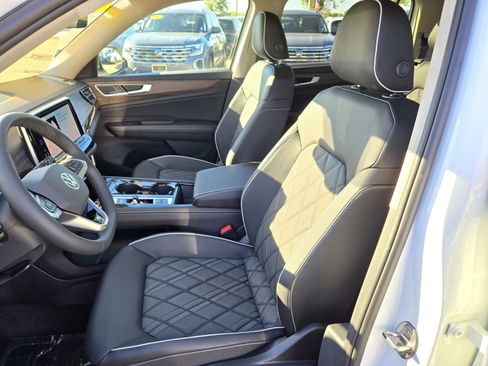 New 2026 Volkswagen Atlas SEL Premium R-Line image 10