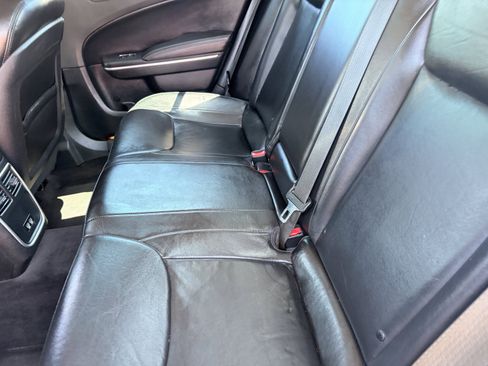 Used 2018 Chrysler 300 Touring L RWD image 15