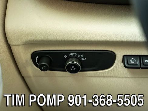 Used 2022 Buick Envision Essence w/ Technology Package I FWD image 27
