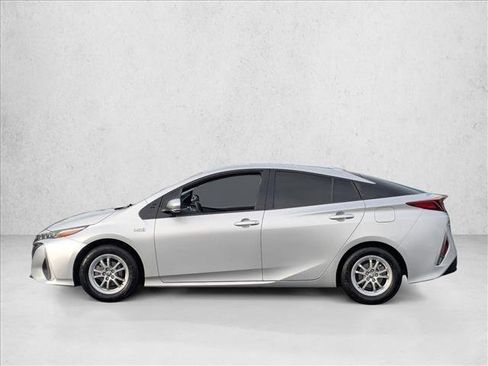 Used 2019 Toyota Prius Prime Premium image 9