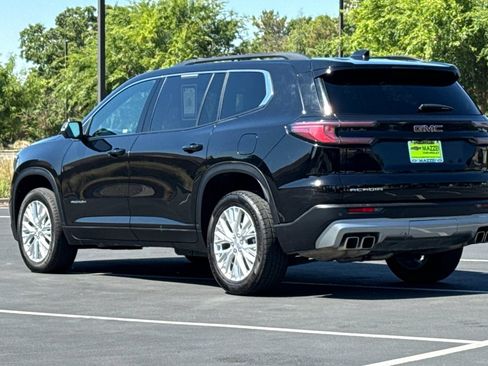 Used 2024 GMC Acadia Elevation FWD image 3