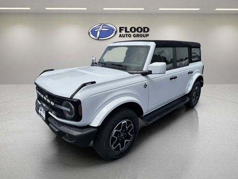 New 2026 Ford Bronco Outer Banks AWD/4WD image 3