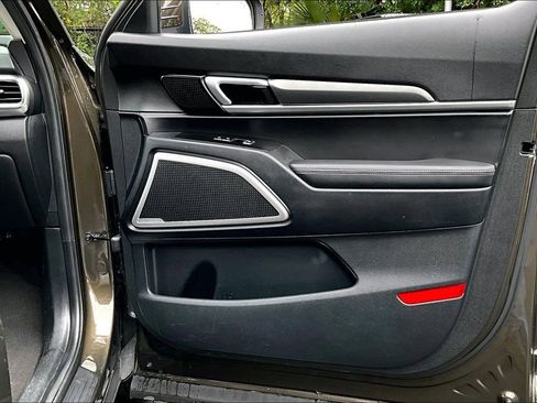Used 2022 Kia Telluride S FWD image 25