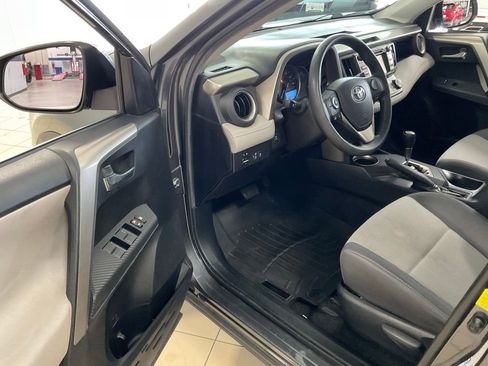 Used 2015 Toyota RAV4 XLE AWD/4WD image 9