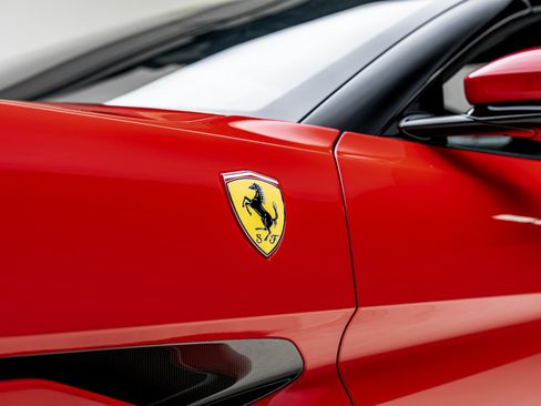 Used 2023 Ferrari Portofino M RWD image 28