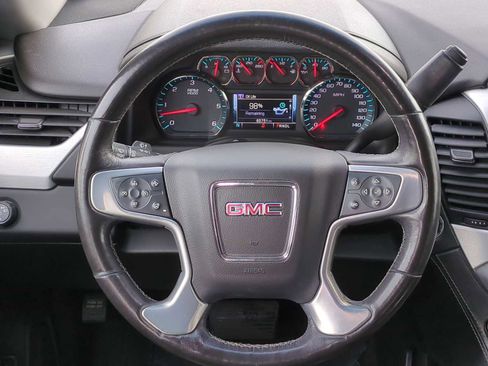 Used 2018 GMC Yukon SLT image 14