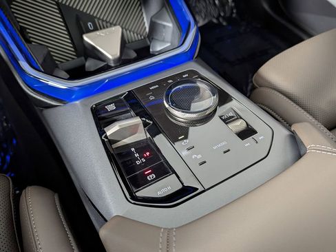 Used 2025 BMW X3 xDrive30i w/ Convenience Package image 38