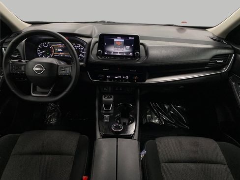 Certified 2025 Nissan Rogue SV image 21