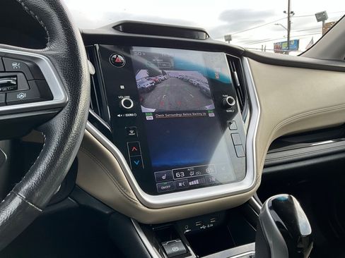 Certified 2022 Subaru Outback Limited image 16