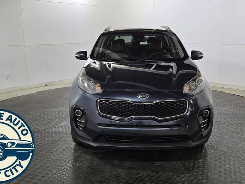 Used 2017 Kia Sportage EX w/ EX Technology Package FWD image 2