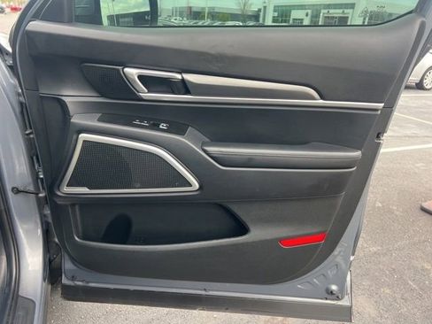 Used 2022 Kia Telluride S image 37