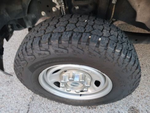 Used 2022 Ford F250 XL w/ Power Equipment Group AWD/4WD image 17