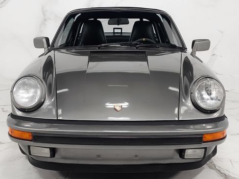 Used 1987 Porsche 911 Carrera RWD image 5