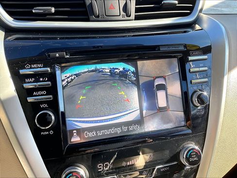 Used 2018 Nissan Murano SL w/ Moonroof Package image 19