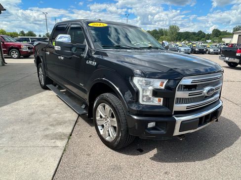 Used 2015 Ford F150 Platinum w/ Equipment Group 701A Luxury AWD/4WD image 3
