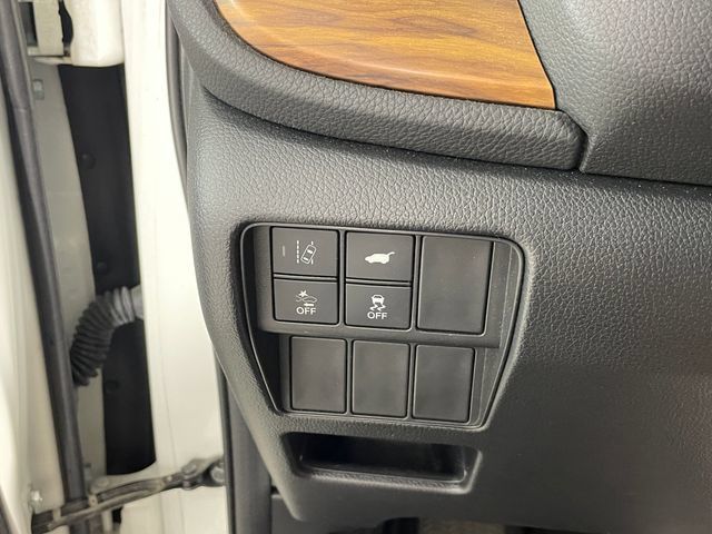 Used 2017 Honda CR-V Touring image 9