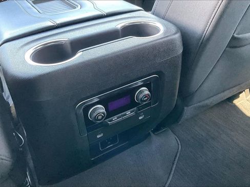 Used 2024 Chevrolet Tahoe LS RWD image 33
