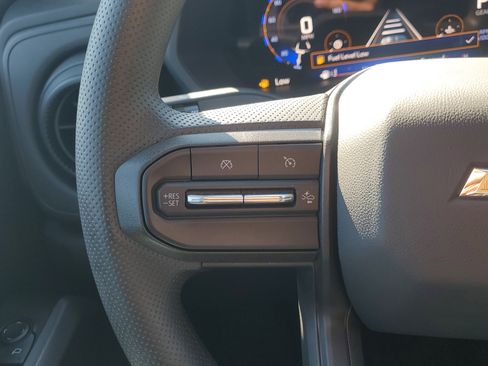 Used 2025 Chevrolet Colorado W/T image 24