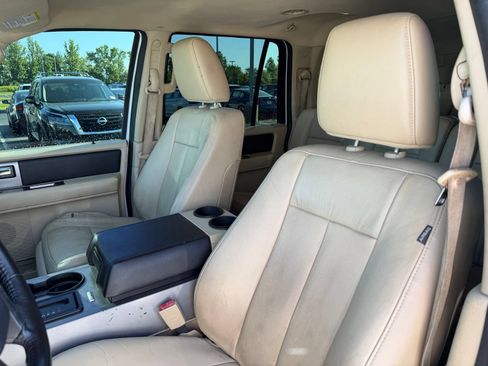 Used 2015 Ford Expedition EL XLT w/ Equipment Group 202A AWD/4WD image 11