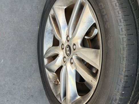 Used 2013 Hyundai Santa Fe Sport 2.0T AWD/4WD image 39