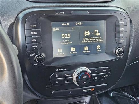 Used 2019 Kia Soul + FWD image 14