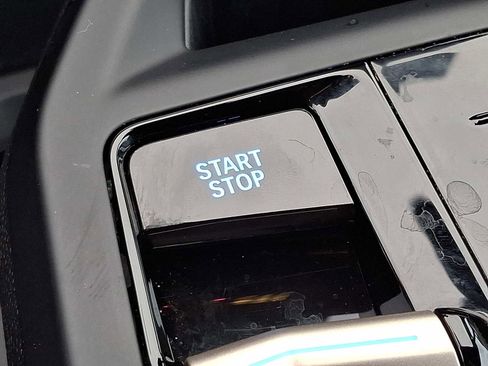 Used 2025 BMW iX xDrive50 image 24