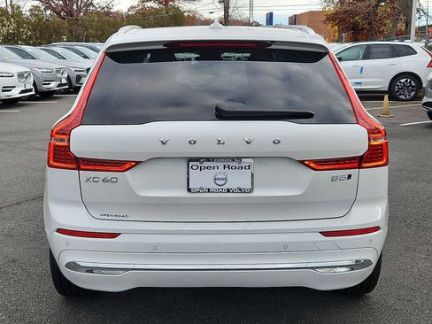 Used 2023 Volvo XC60 B5 Plus w/ Climate Package image 5