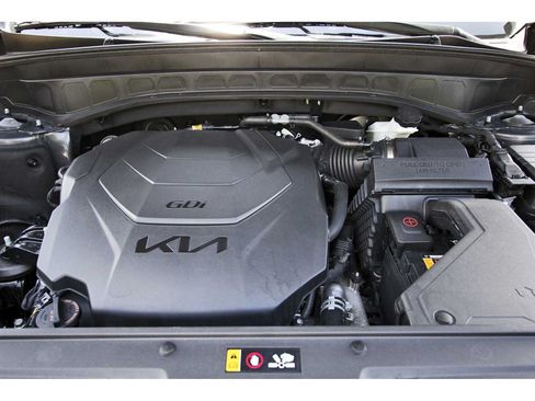 Used 2025 Kia Telluride S FWD image 33