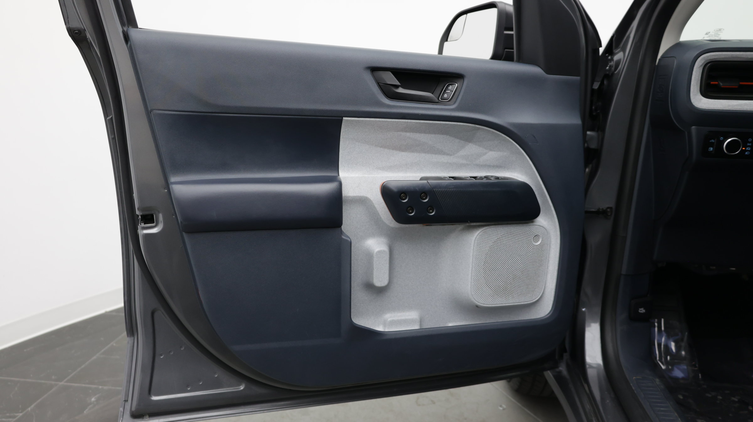 Used 2024 Ford Maverick XLT FWD image 15