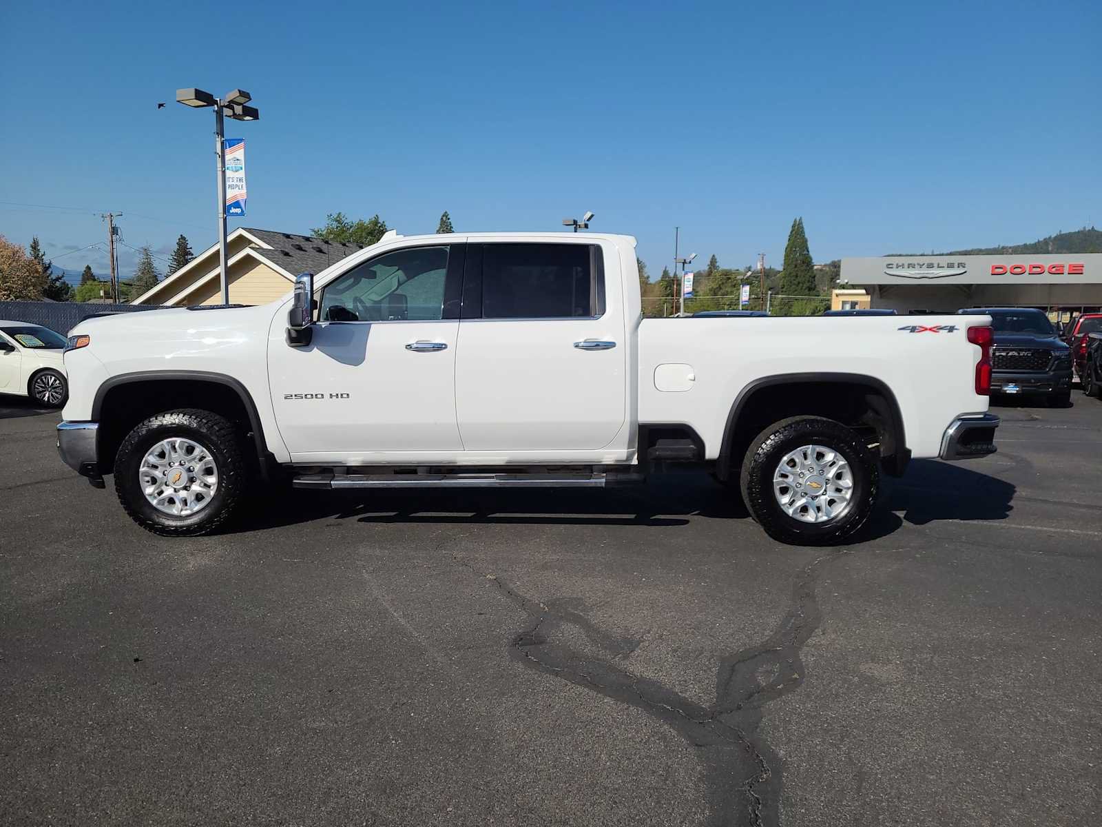 Used 2024 Chevrolet Silverado 2500 LTZ AWD/4WD image 11
