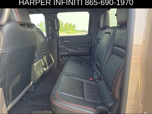 Used 2023 Nissan Frontier PRO-4X w/ Pro-4X Premium Package AWD/4WD image 7