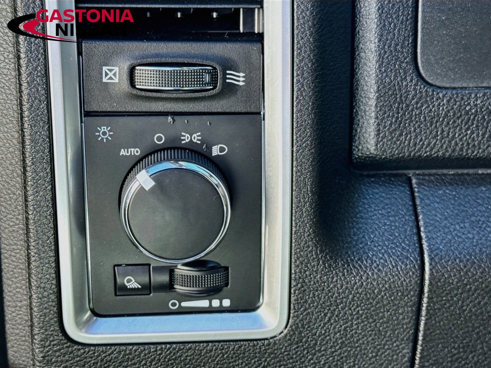 Used 2024 RAM 1500 Warlock RWD image 13