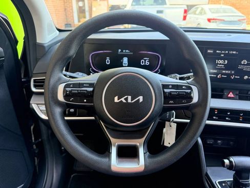 Used 2023 Kia Sportage LX AWD/4WD image 25