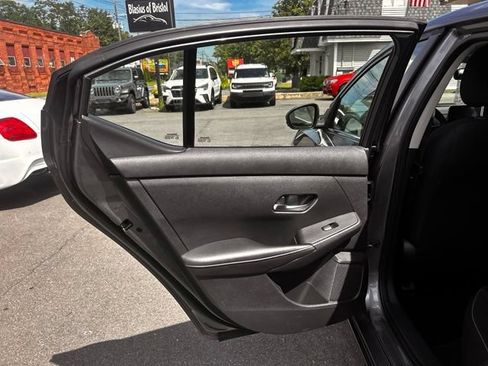Used 2020 Nissan Sentra SV FWD image 14