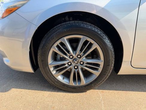 Used 2017 Toyota Camry XLE FWD image 4