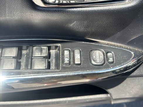 Used 2015 Toyota Avalon XLE FWD image 7