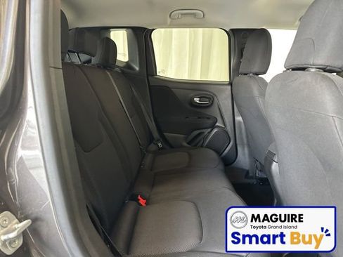 Used 2019 Jeep Renegade Sport image 18