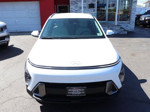 Used 2024 Hyundai Kona SEL AWD/4WD image 9