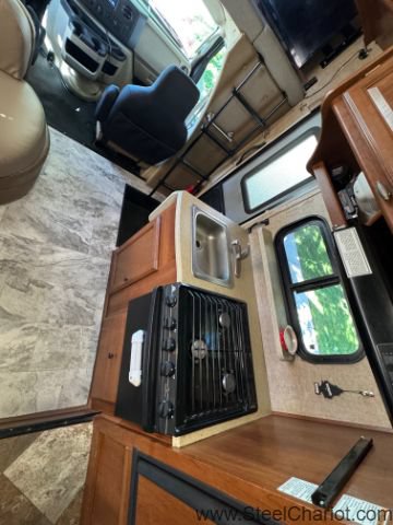 Used 2014 Ford E-350 and Econoline 350 Super Duty Wagon w/ Motorhome Prep Package RWD image 23
