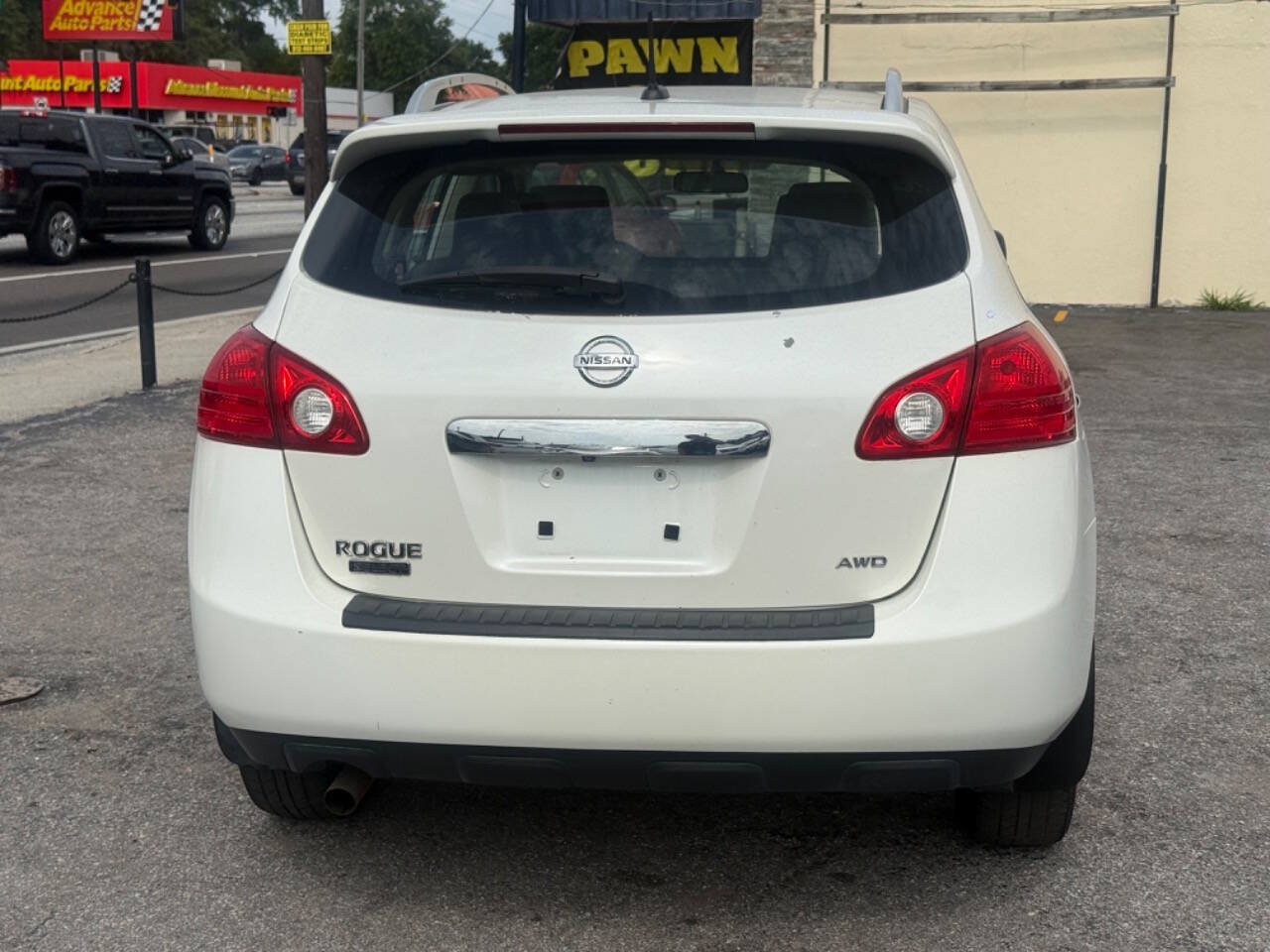 Used 2015 Nissan Rogue S w/ Convenience Package AWD/4WD image 6
