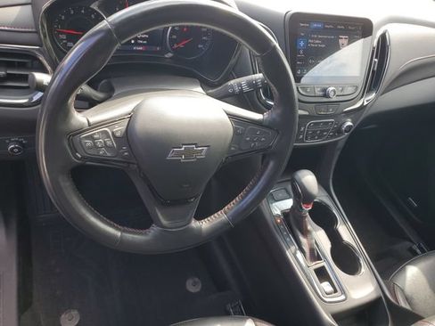 Certified 2022 Chevrolet Equinox RS w/ RS Leather Package AWD/4WD image 18