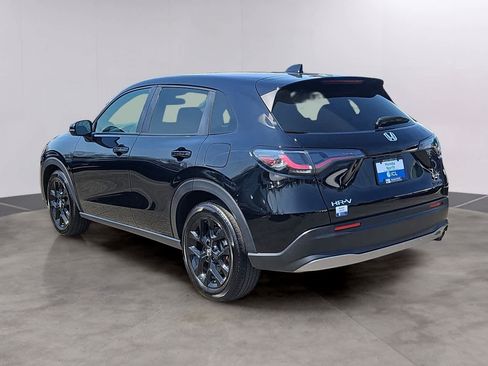 Certified 2025 Honda HR-V Sport image 6
