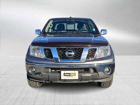 Used 2019 Nissan Frontier SL image 3